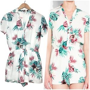 BB Dakota | Women | Aleena Tropical Floral Hawaiian Romper | Size 6